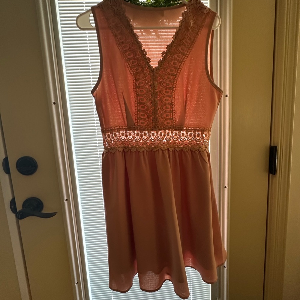 Elegant Lace Trim Sleeveless Dress